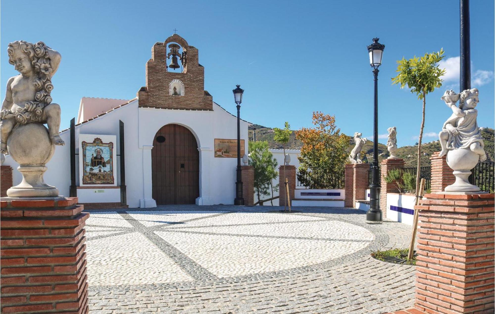 Nice Home In Canillas De Albaida With Wifi Exterior photo